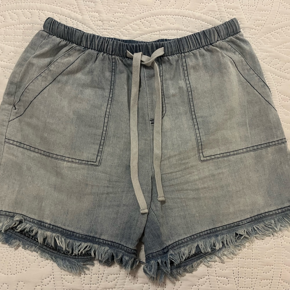 Amalli Talli Nantucket Denim Frayed Hem Women Shorts